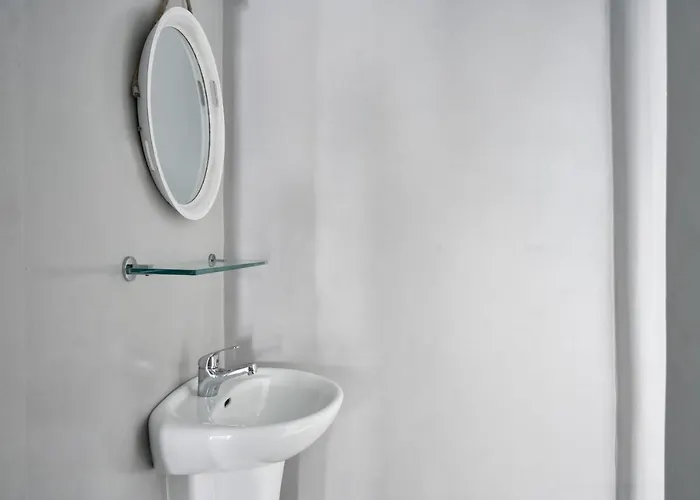 Whitelist Fabrika In Mykonos Town